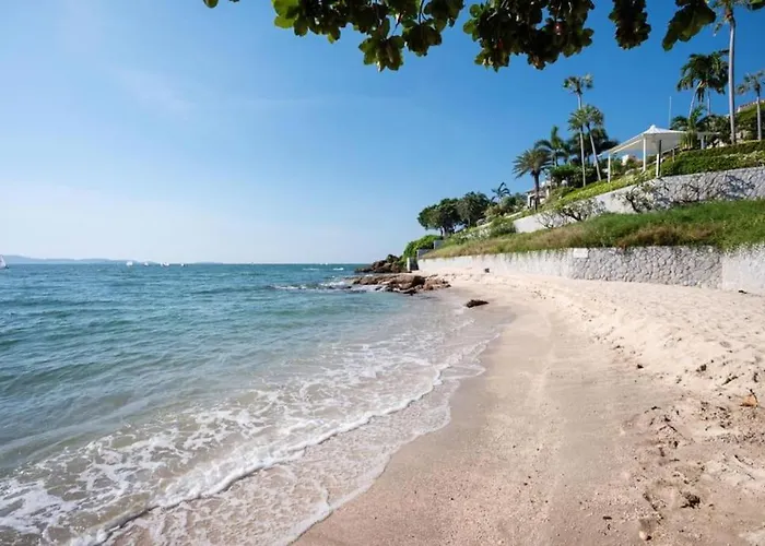 Luxury 3 Beds Pool Villa Amaya & Nara Pattaya