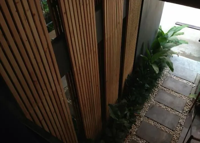 5Ive Beach House Hotel Jomtien Beach