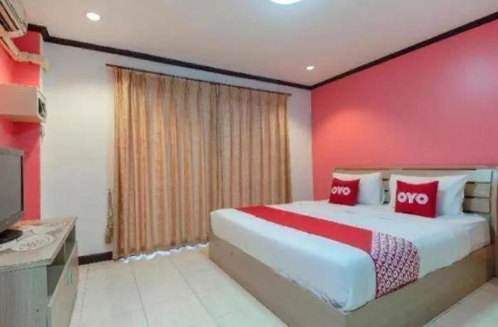 Oyo 75327 Diyana Residence Pattaya