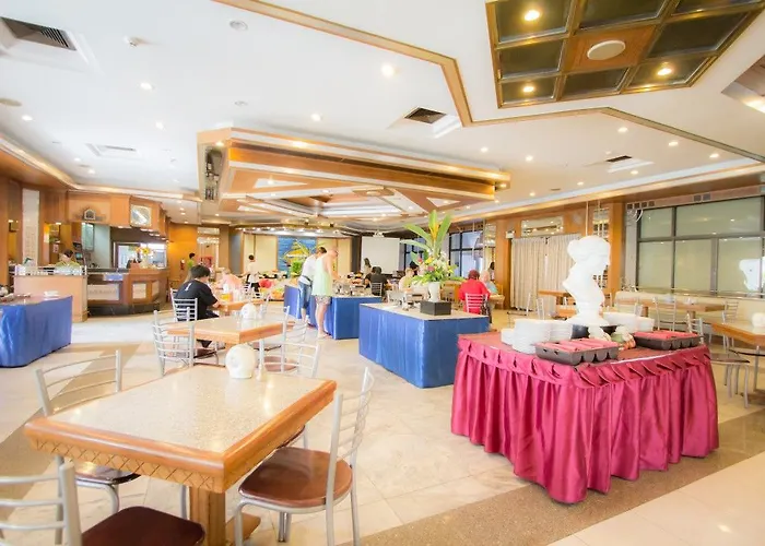 Grand Sole Pattaya Beach Hotel Mit Golfplatz