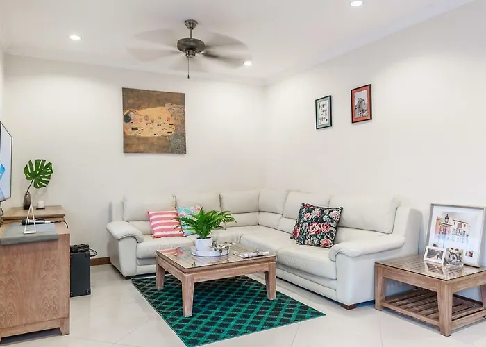 Anb Poolvilla 2Br With Private Beach In Pratamnak Pattaya